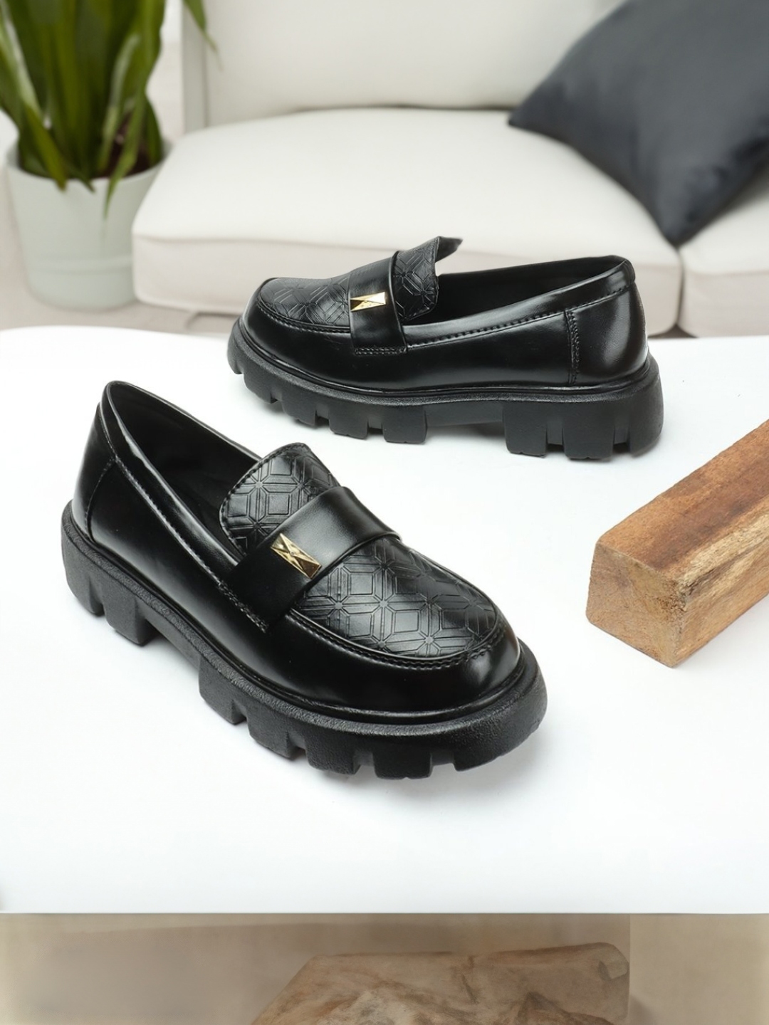 Online Chunky loafers