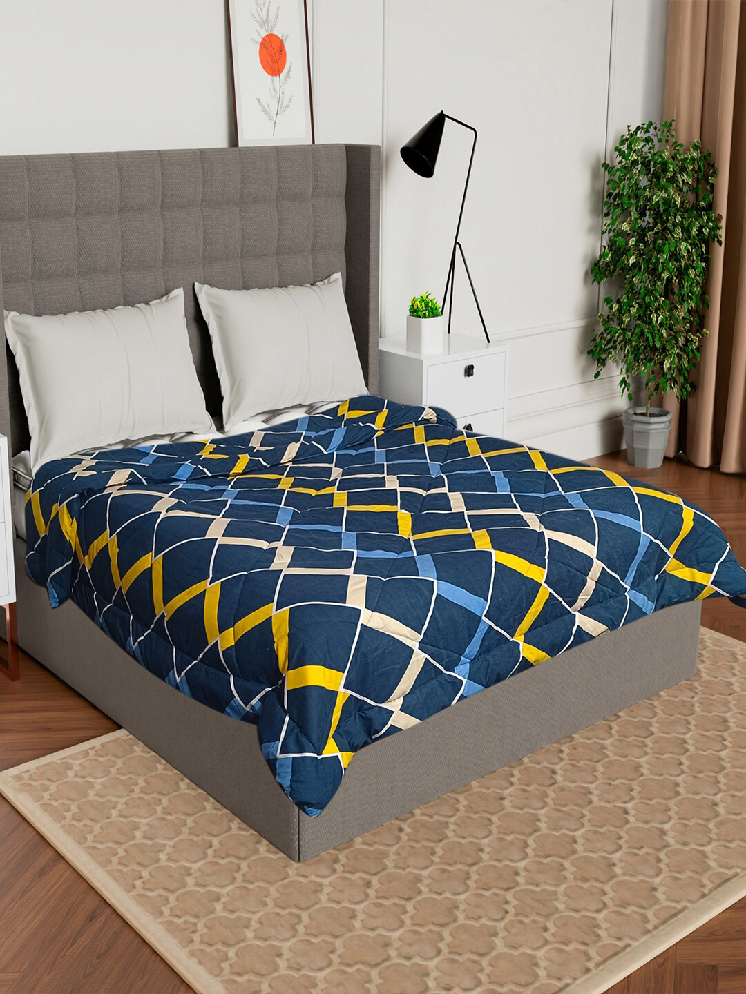AVI Blue & Yellow Geometric Mild Winter 210 GSM Double Bed Comforter