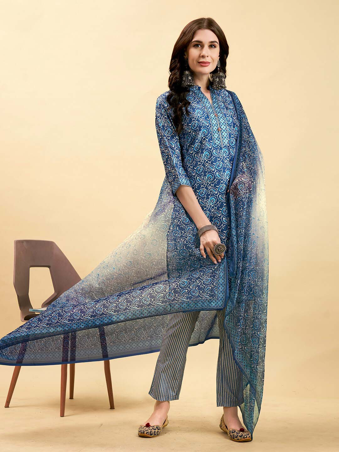 Anouk Navy Blue Paisley Printed Mandarin Collar Straight Kurta & Trouser With Dupatta