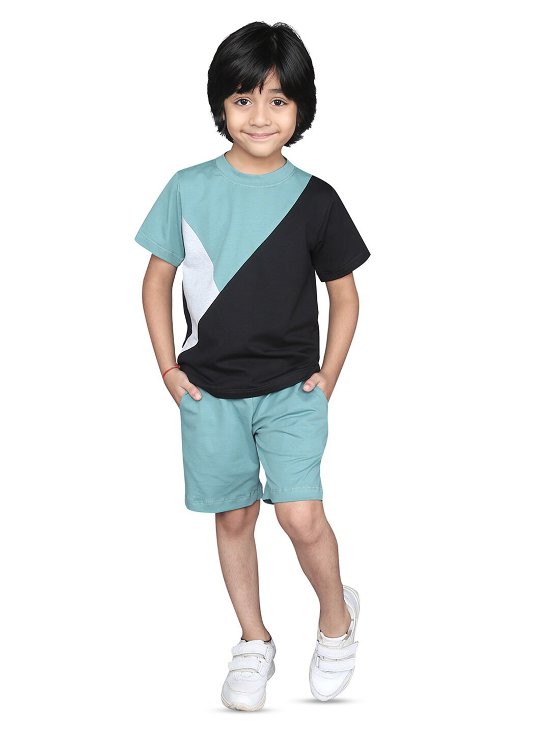 ZIP ZAP ZOOP Boys Colourblocked T-Shirt With Shorts