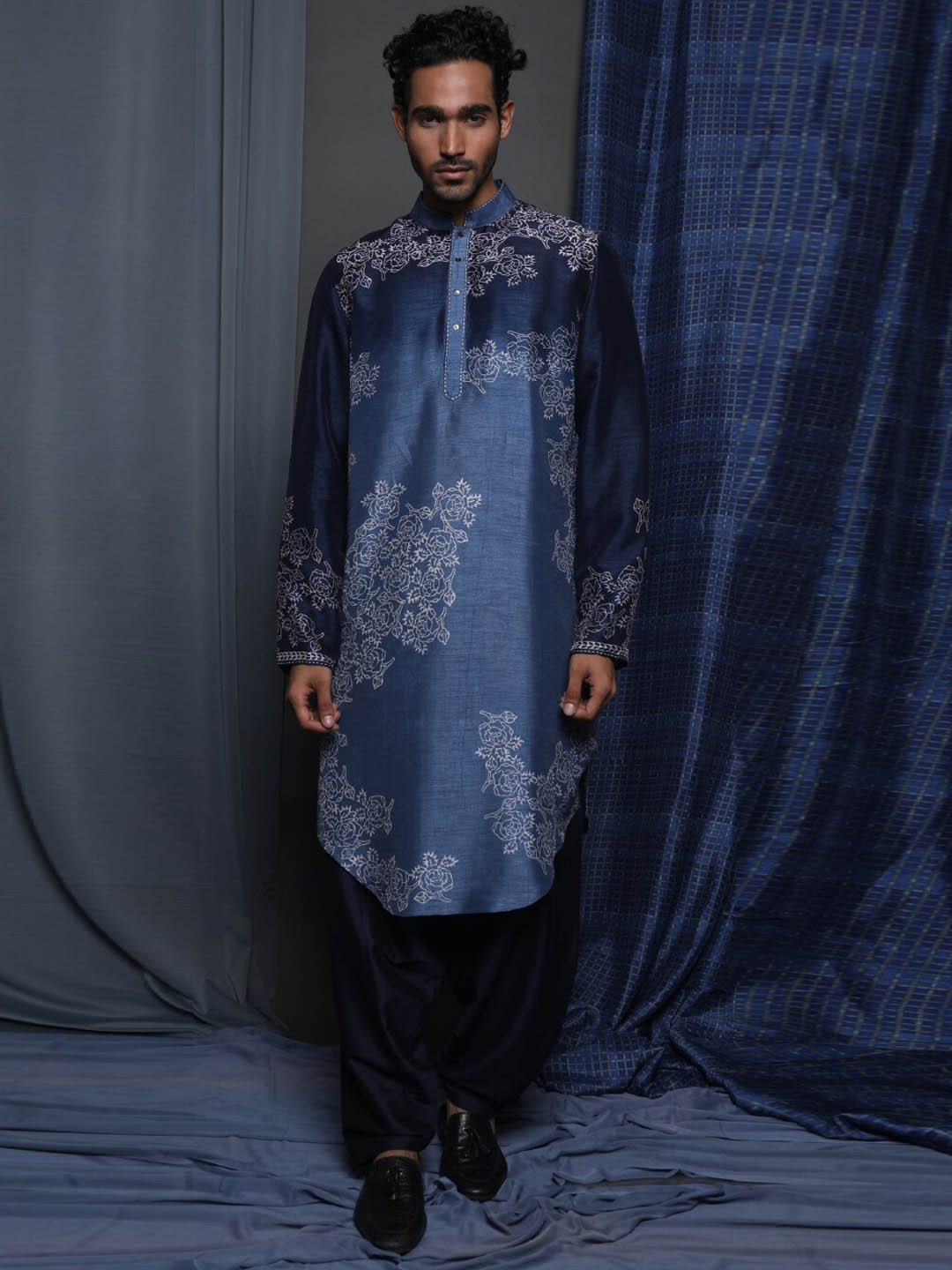 Krishna Mehta Floral Printed Mandarin Collar Long Sleeve Silk Straight Kurta