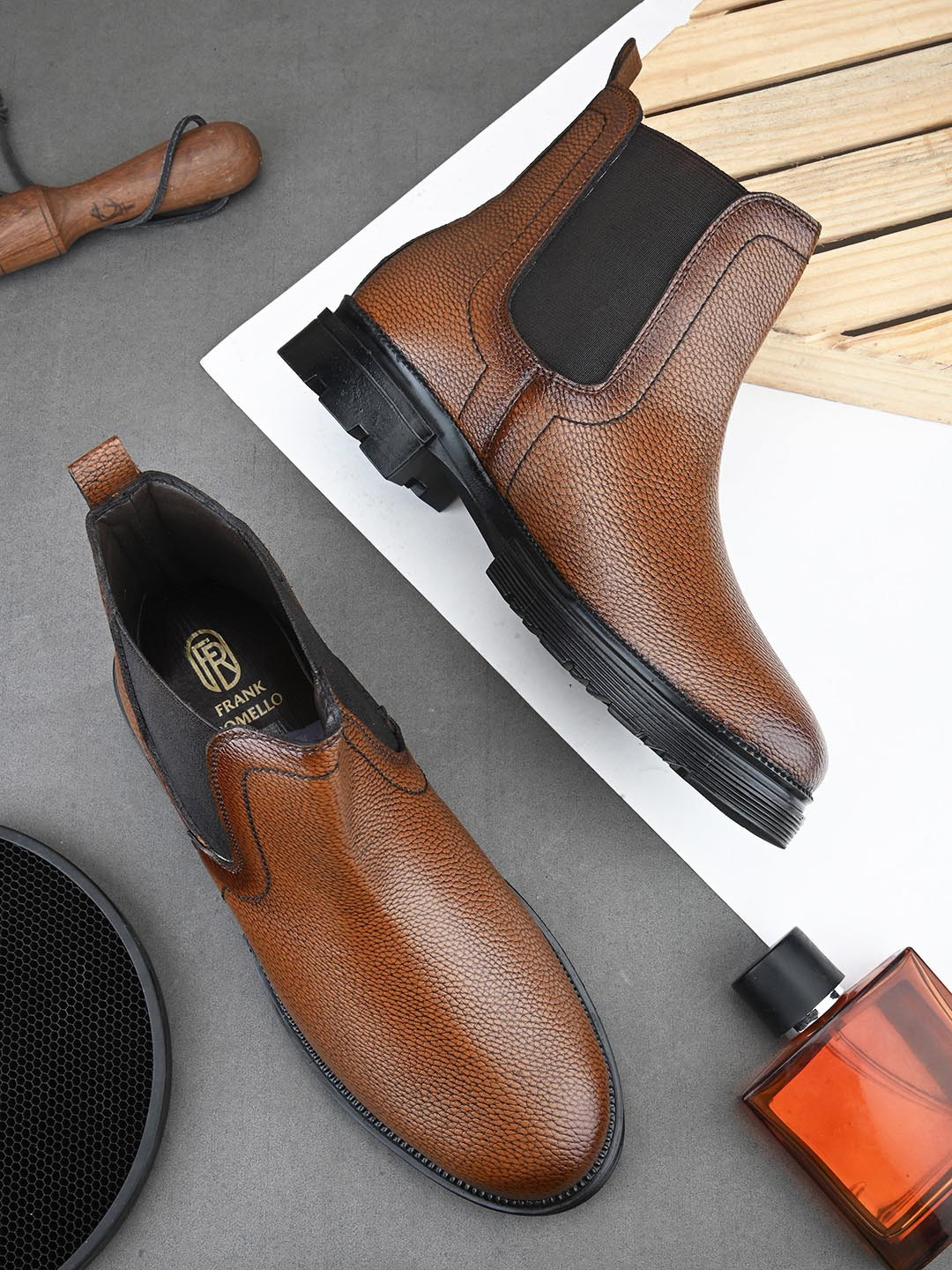 FRANKROMELLO Men Textured Lightweight Mid-Top Chelsea Boots