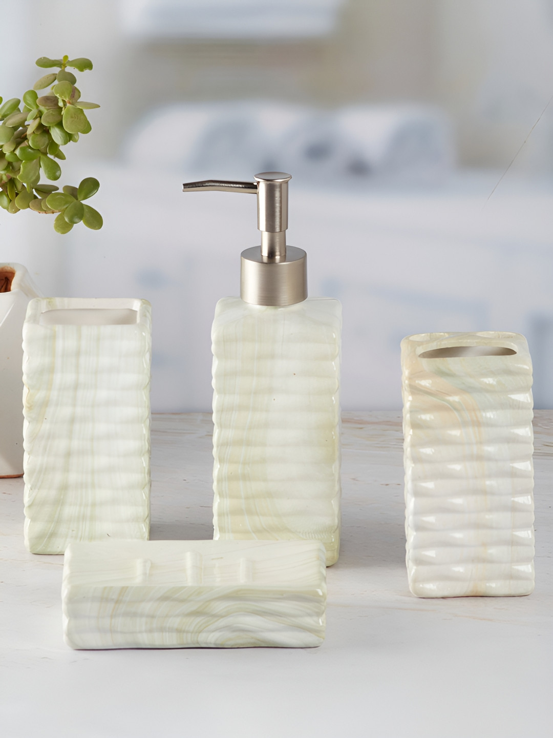 Kookee Off White 4 pieces Abstract Ceramic Bath Accessories Set