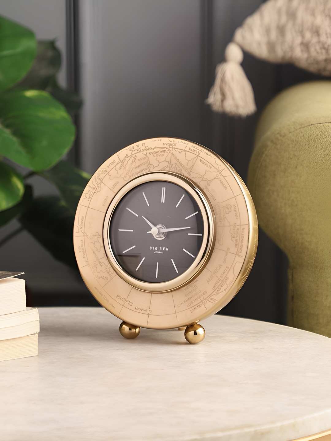 Decor de Maison Gold-Toned Table Clock