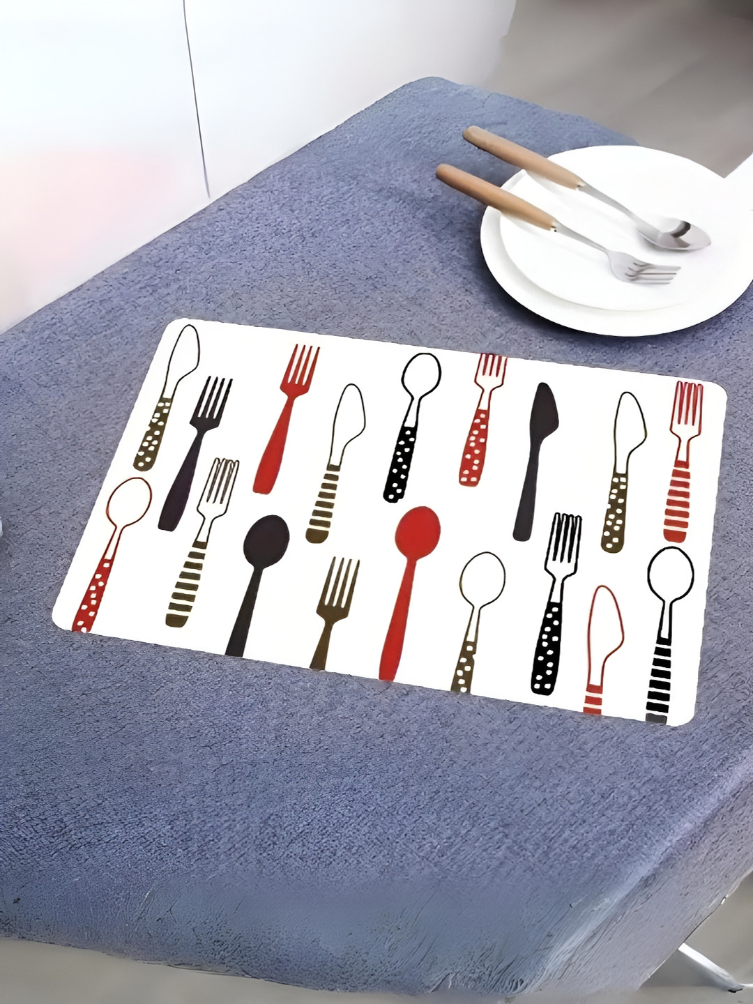 YELONA White & Red 4PCs Printed Rectangle Table Placemat