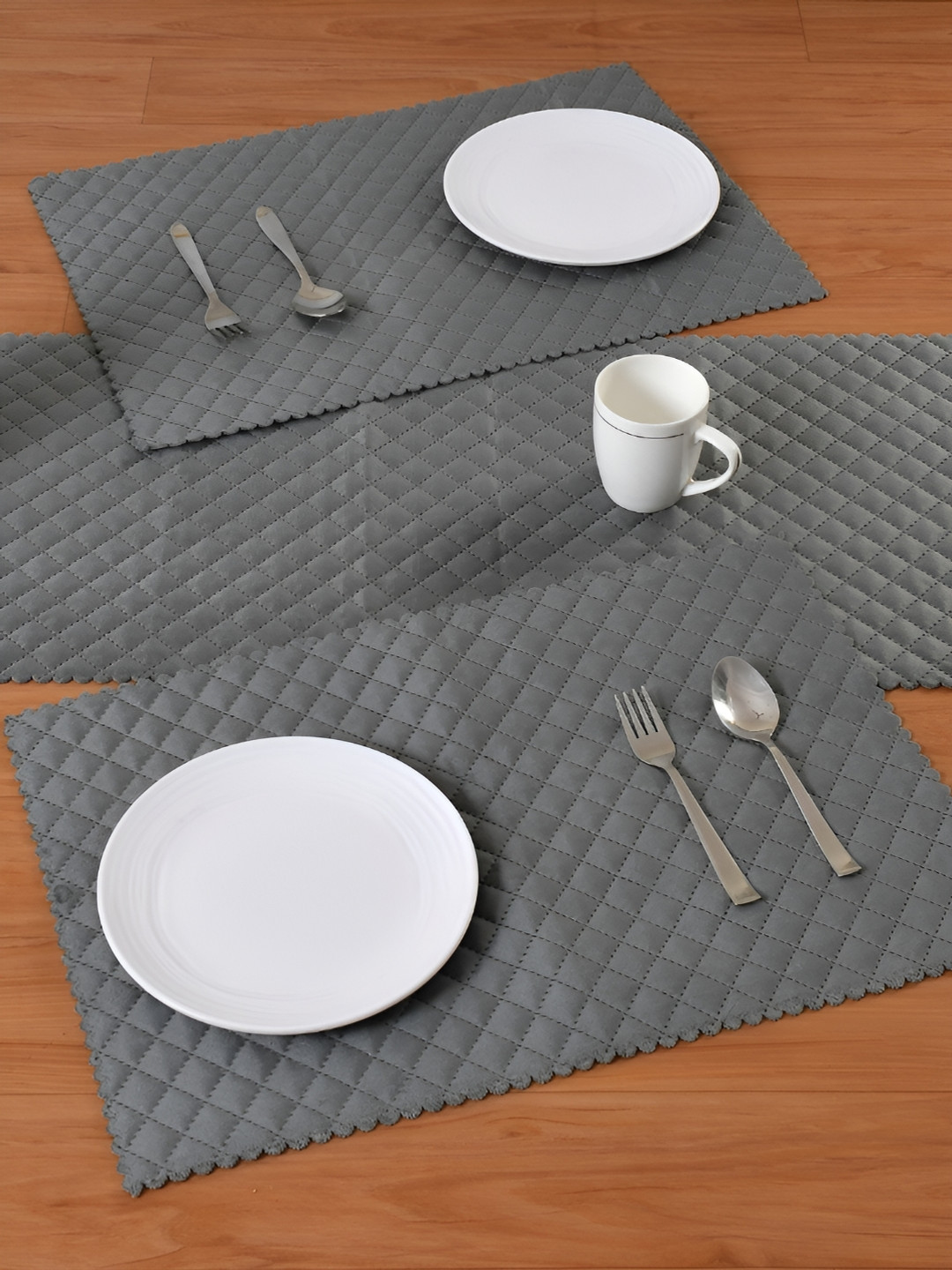 HOMADORN Grey 5 Pieces Quilted Velvet Table Runner With Placemats
