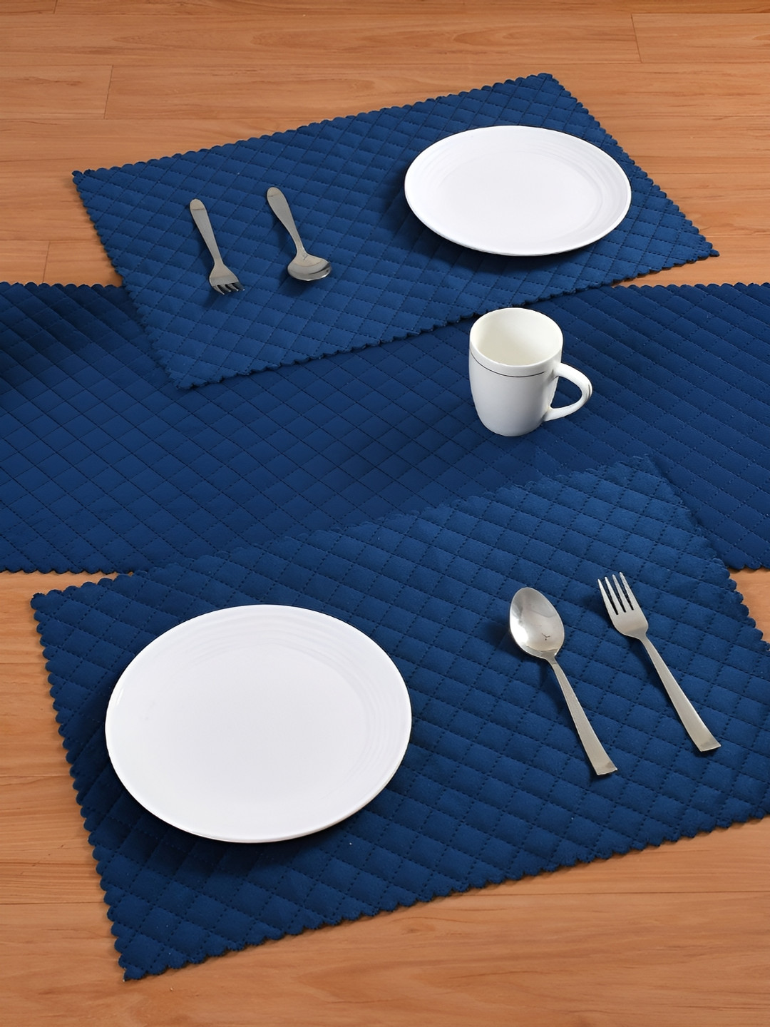 HOMADORN Navy 7 Pieces Quilted Velvet Table Runner With Placemats