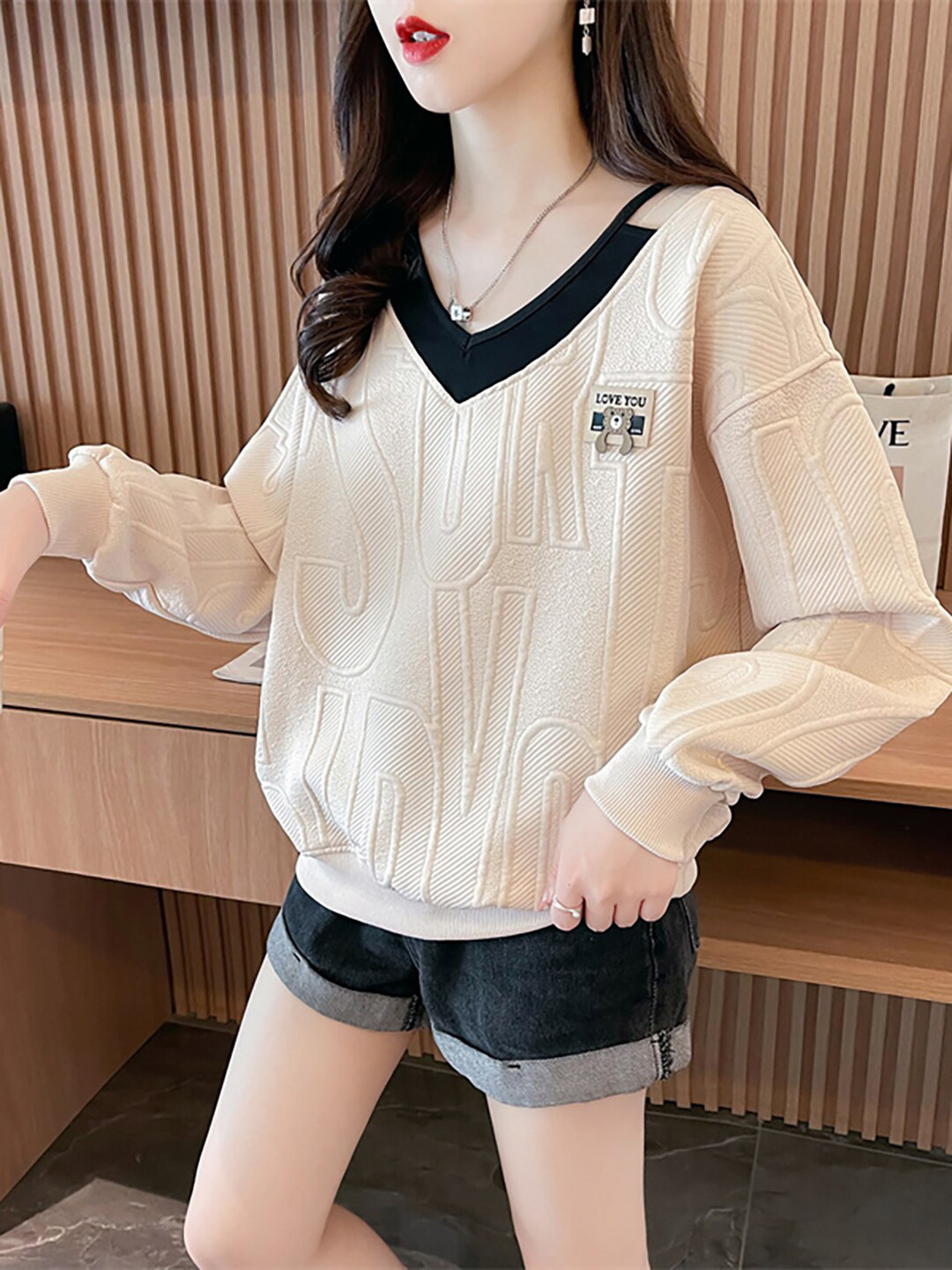 JC Mode Self Design V-Neck Pullover Sweatshirt