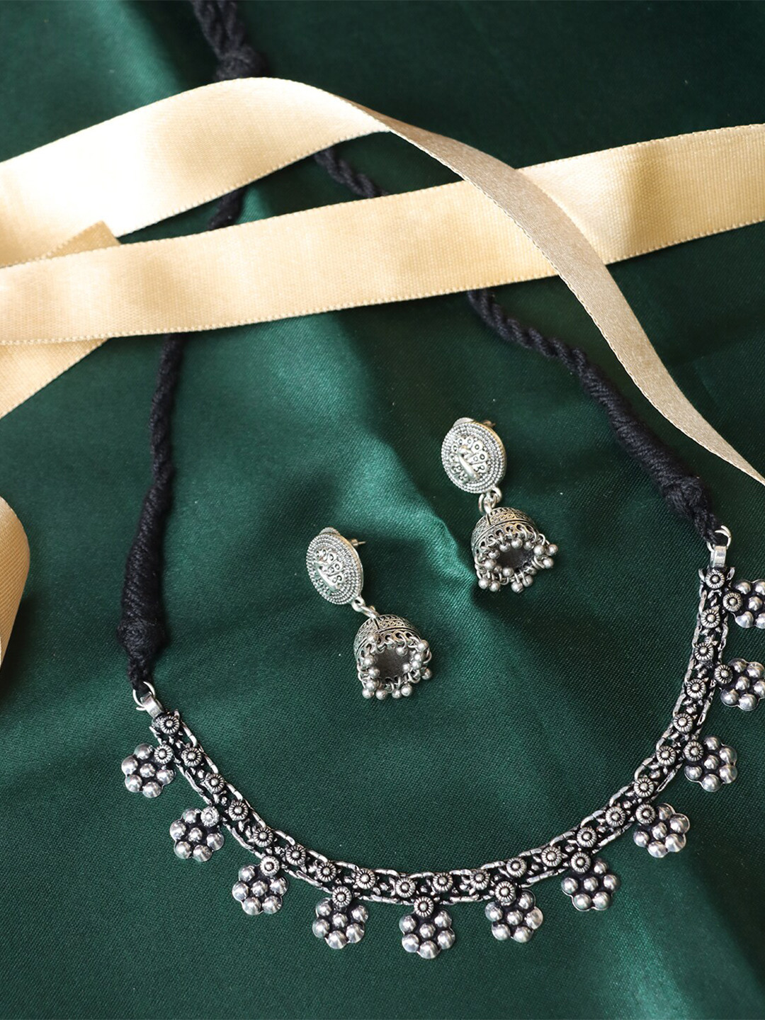 Ozanoo Silver-Plated Oxidised Thread Necklace Set