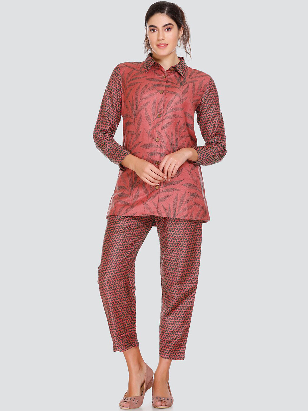 HOUSE OF KIRNA'S WITH LOGO OF HOK Printed Shirt Collar Co-Ord