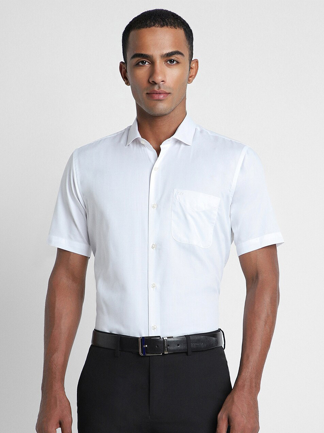 Peter England Short Sleeves Formal Shirt