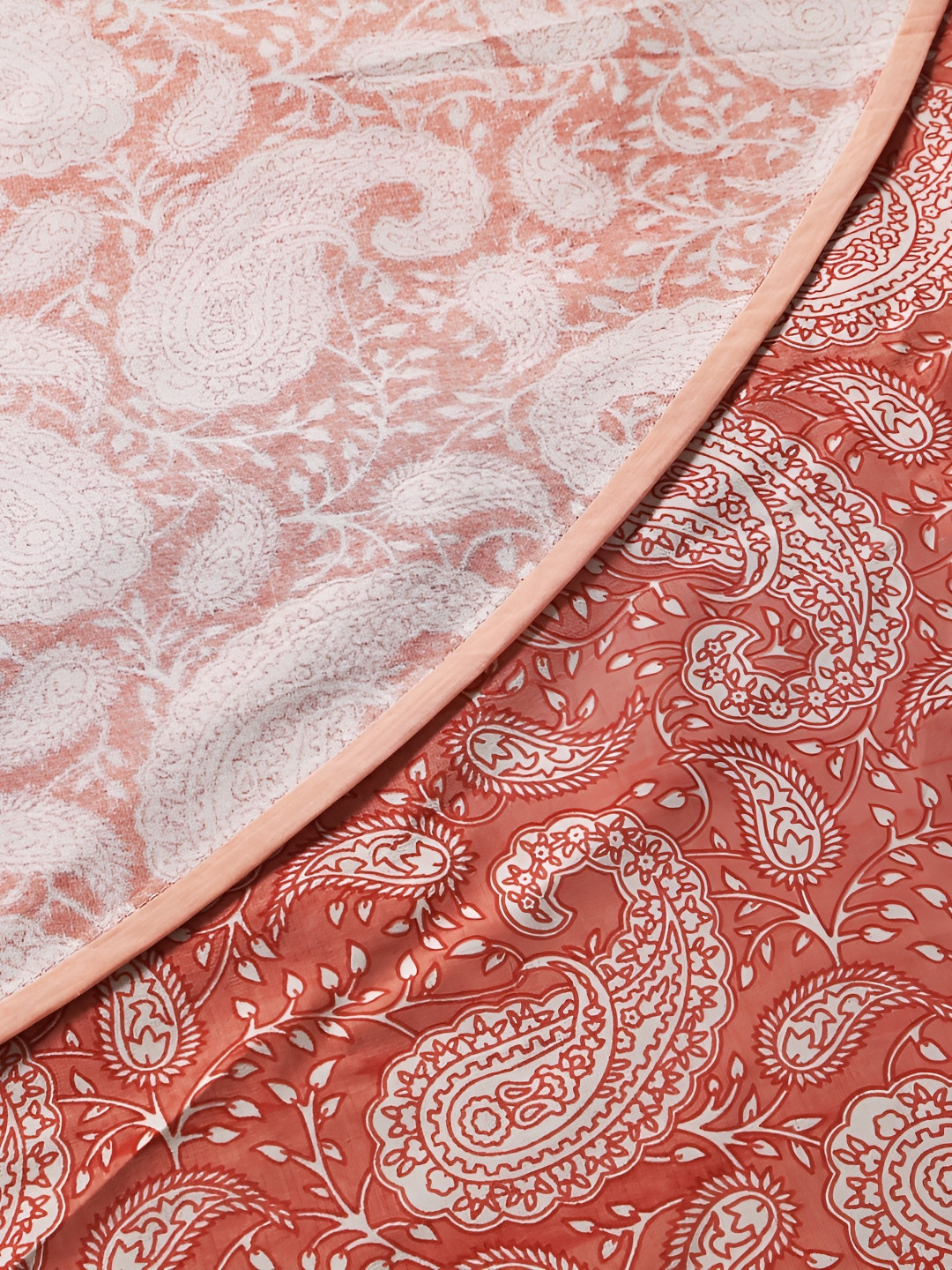 Texstylers Pink Anti-Slip Cotton Floral Round 4-Seater Table Cover