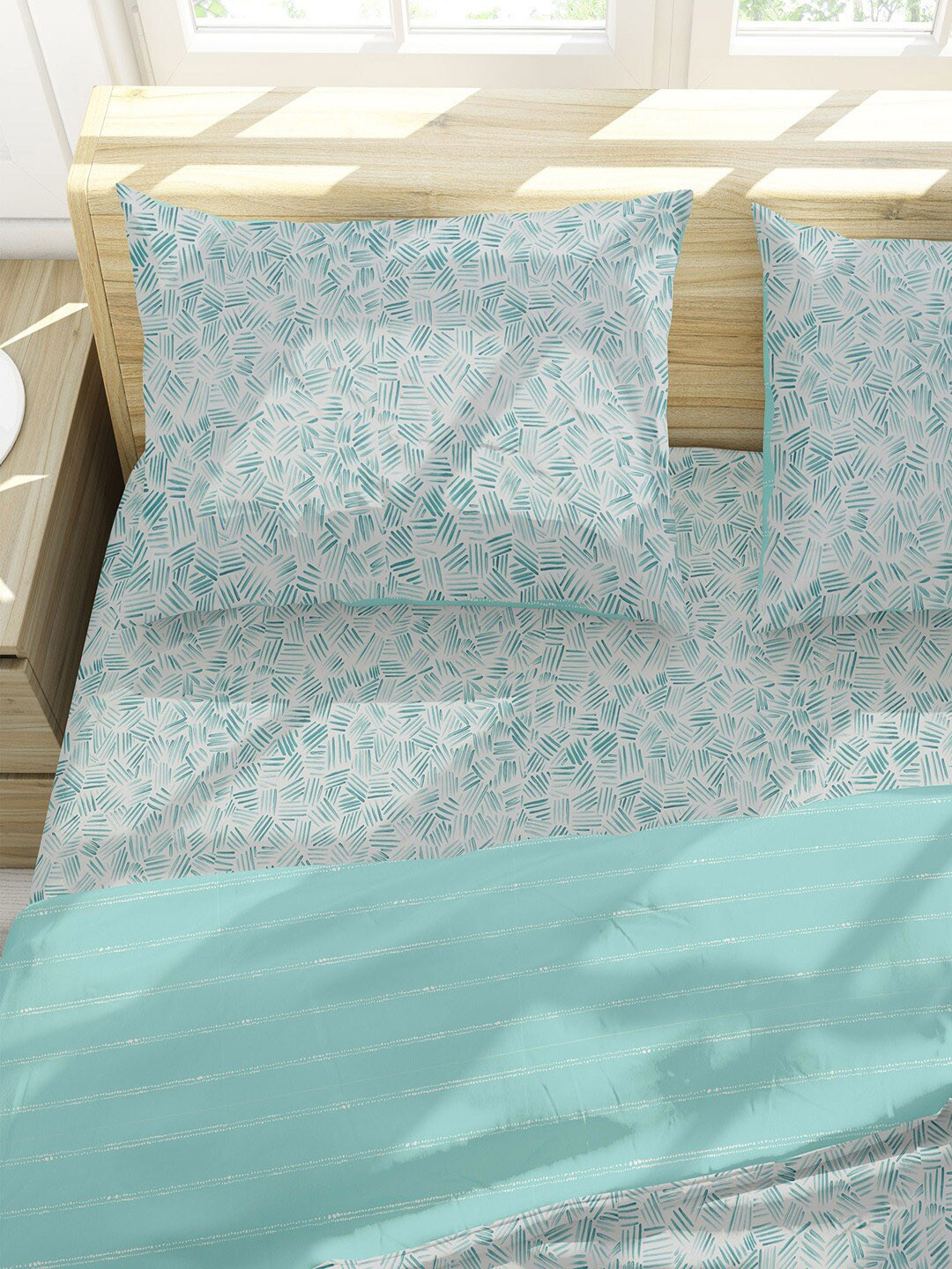 Himeya White & Blue 2 Pieces Printed 200TC Pure Cotton Rectangle Pillow Covers