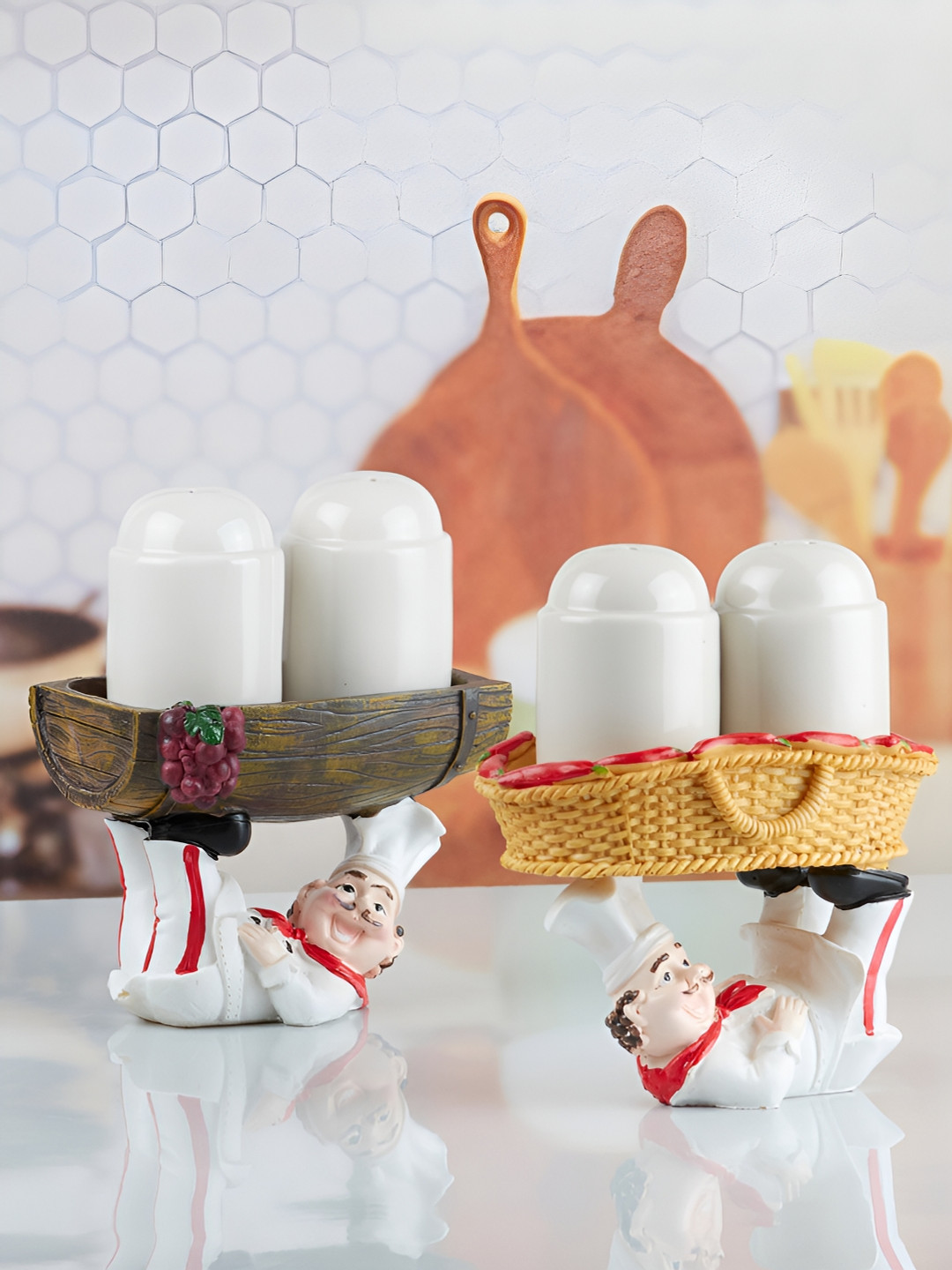 Kookee White 2 Pieces Chef Salt & Pepper Shakers Set holder