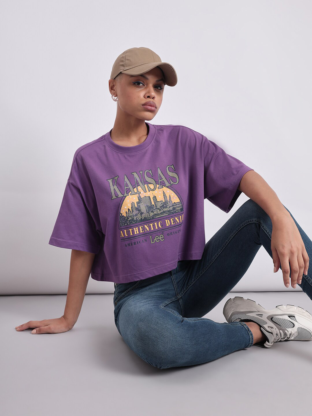 Lee Typography Printed Drop-Shoulder Sleeves Pure Cotton Crop Boxy T-shirt