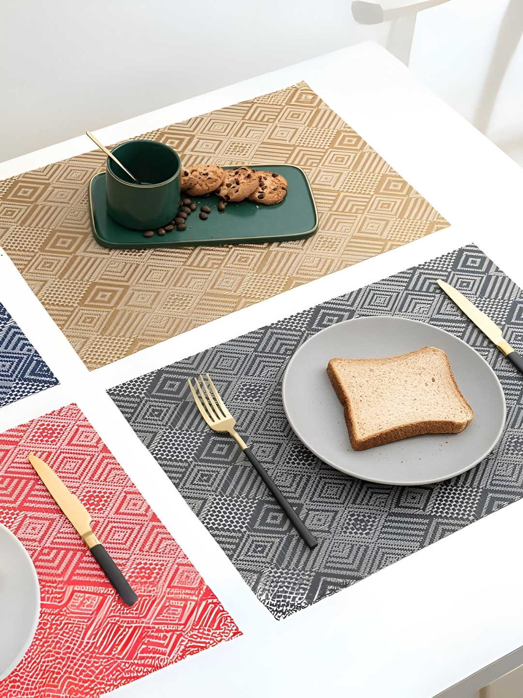 YELONA Red & White  8 pieces Geometric Printed Rectangle Table Placemats