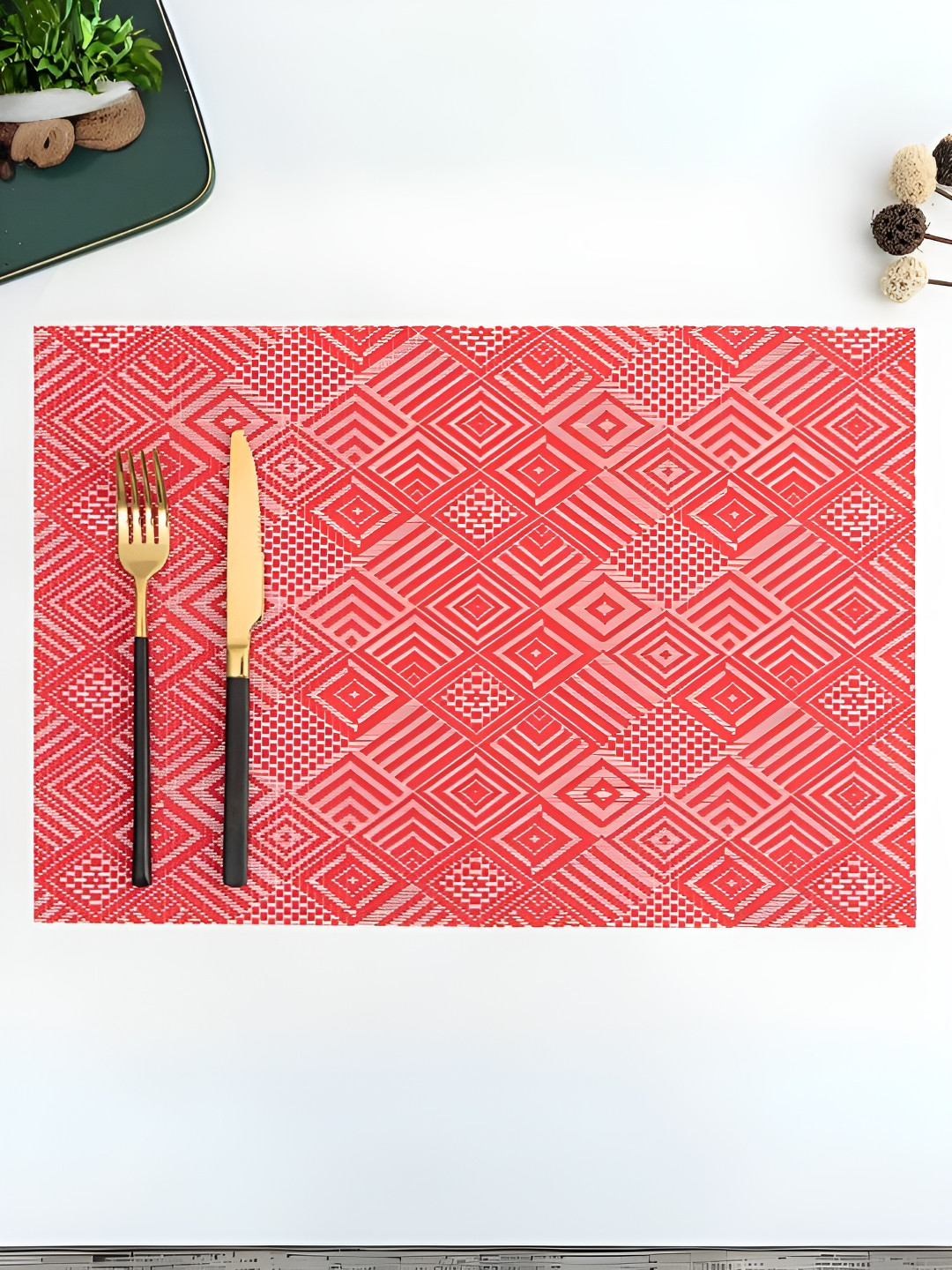 YELONA  Beige & Red 6 pcs Geometric Patterned Rectangular Table Placemats