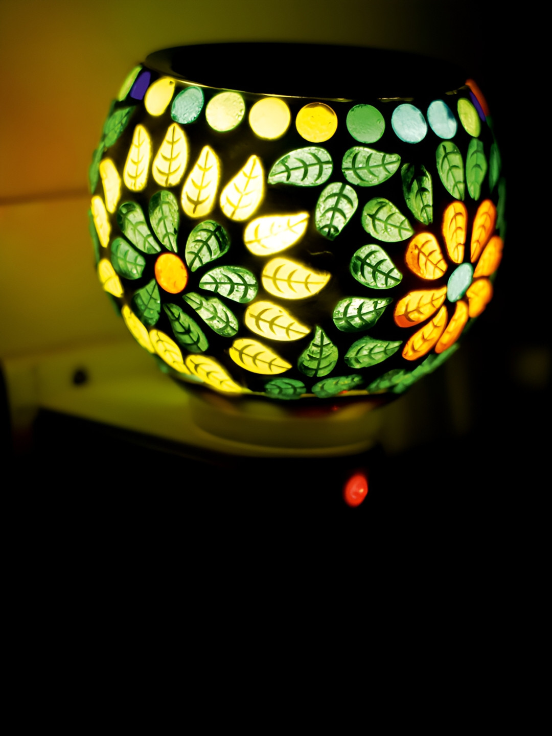 Gojeeva Green & White Glass Camphor Diffuser With Switch