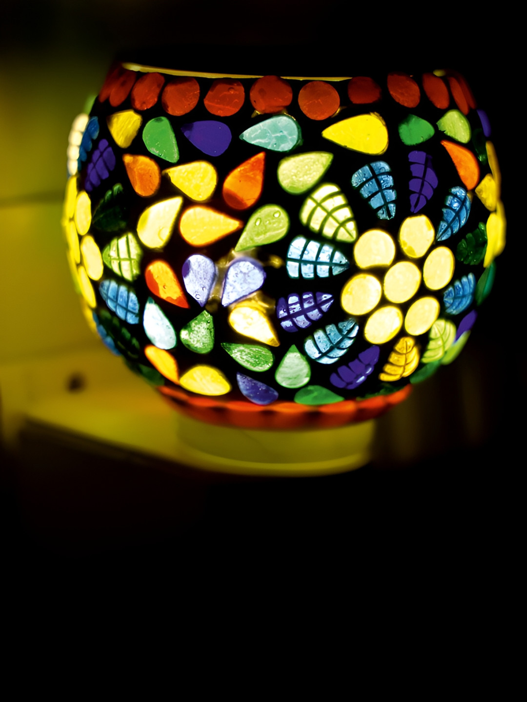 Gojeeva White & Yellow Camphor Diffuser Glass With Switch