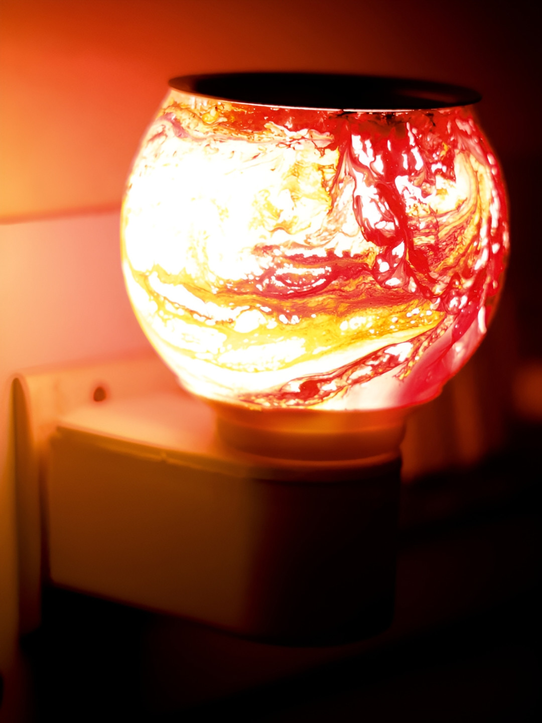 Gojeeva Red & White Camphor Diffuser Glass With Switch