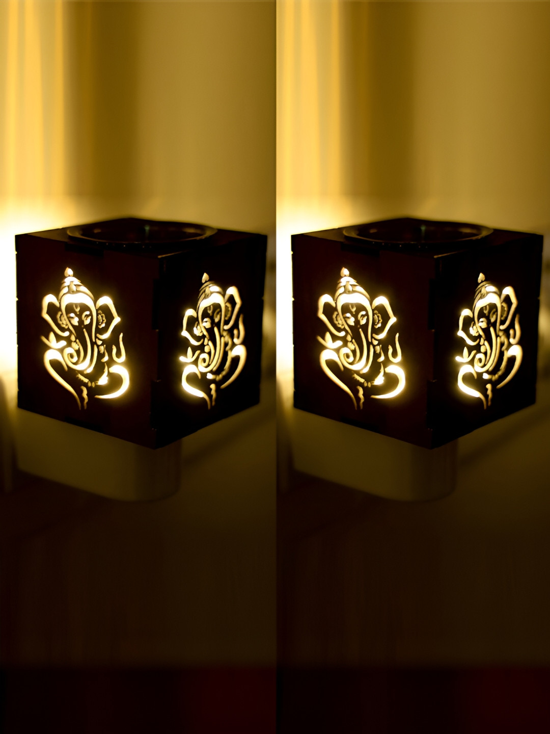 Gojeeva Brown & White 2 Pcs Camphor Diffuser Glass With Switch