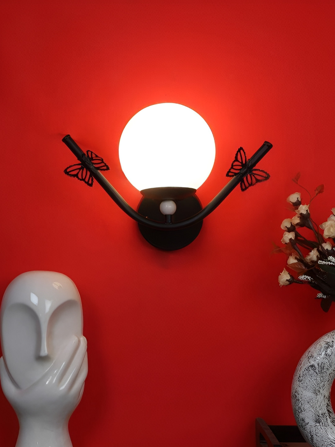 ELIANTE Black and White Iron Contemporary Spherical Shaped Wall Lamp
