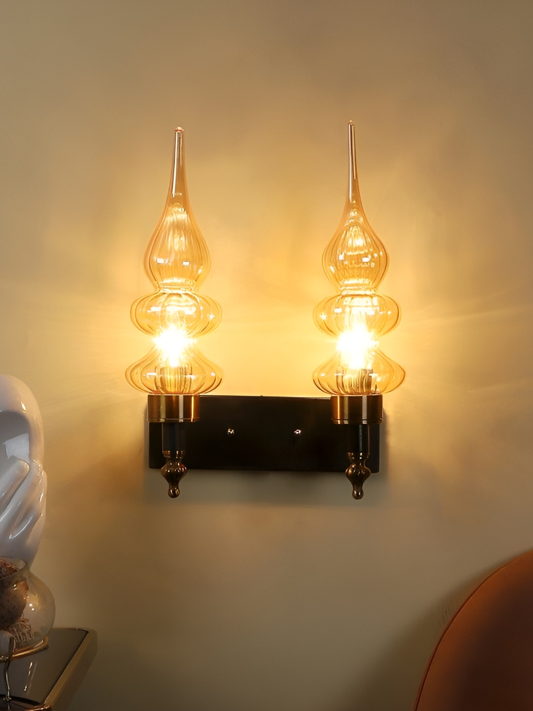 ELIANTE Gold-Toned Iron Contemporary Square Shaped Wall Lamp