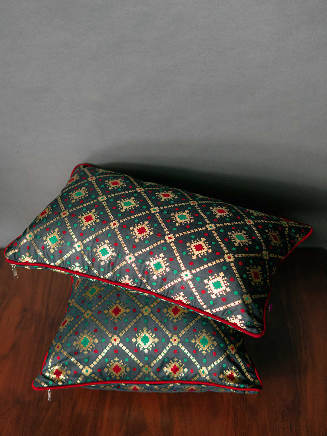 RoyalDeco Green & Red 1 Piece Brocade Rectangle Cushion Covers