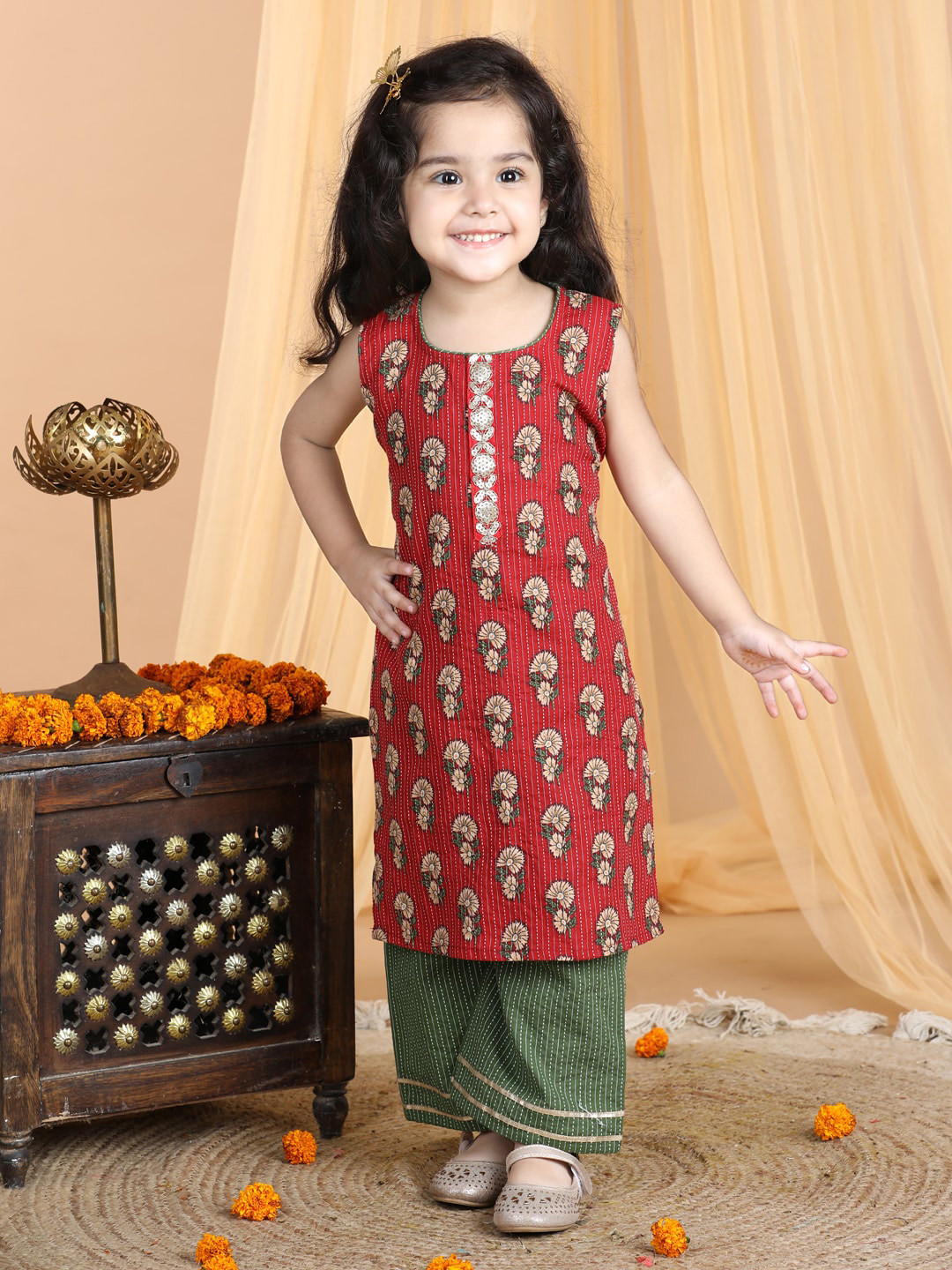 Sangria Girls Red & Green Ethnic Motif Printed Gota Patti Pure Cotton Kurta With Palazzos