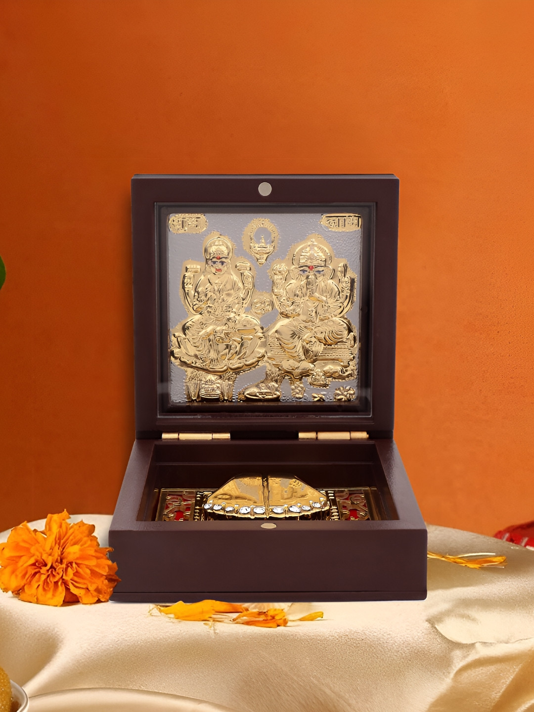 INTERNATIONAL GIFT Goldtoned and Brown Tirupati Balaji With Charan Paduka Gift Set