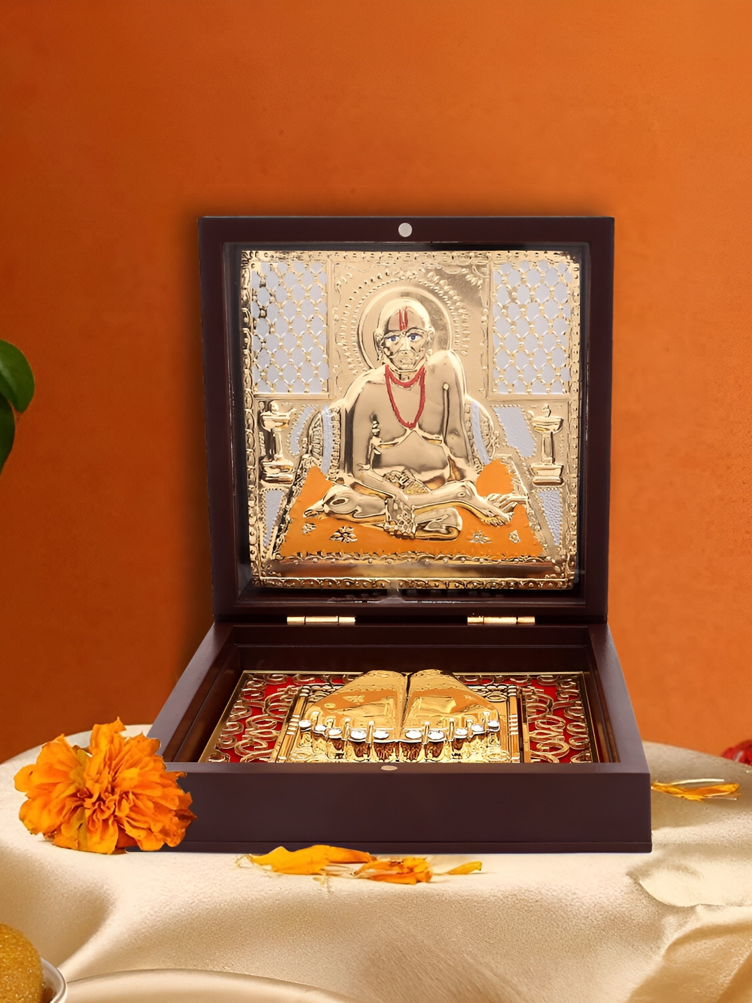 INTERNATIONAL GIFT GoldToned and Brown Neem Karoli Baba With Charan Paduka Gift Set
