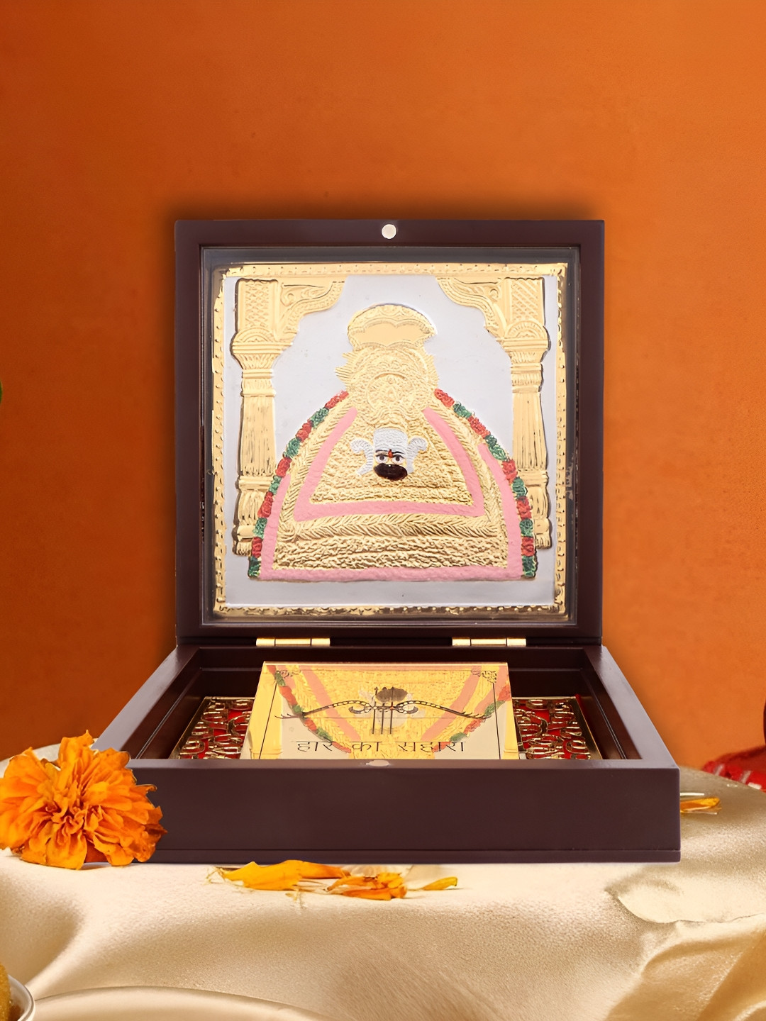 INTERNATIONAL GIFT Goldtoned and Brown Khatu Shyam Baba With Charan Paduka Gift Set