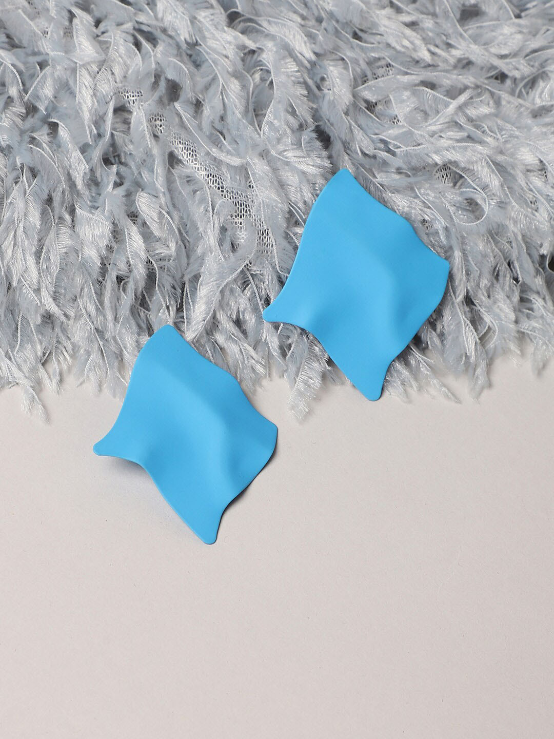 SOHI Gold-Plated Contemporary Ripple Drop Earrings