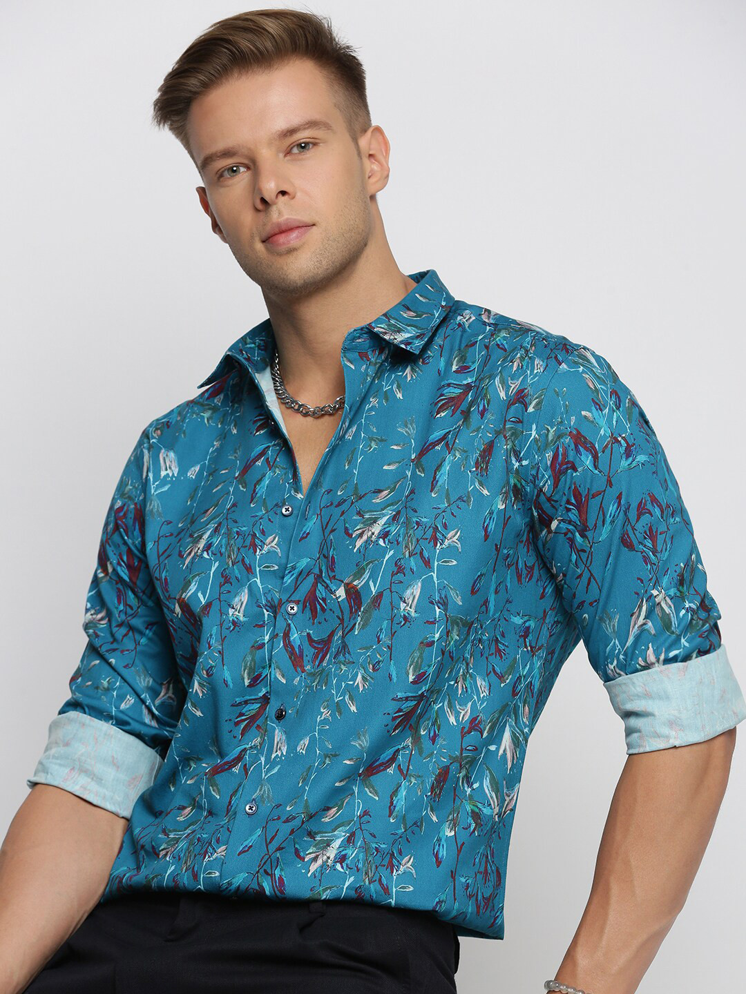 SHOWOFFFF Smart Slim Fit Floral Printed Twill Cotton Casual Shirt