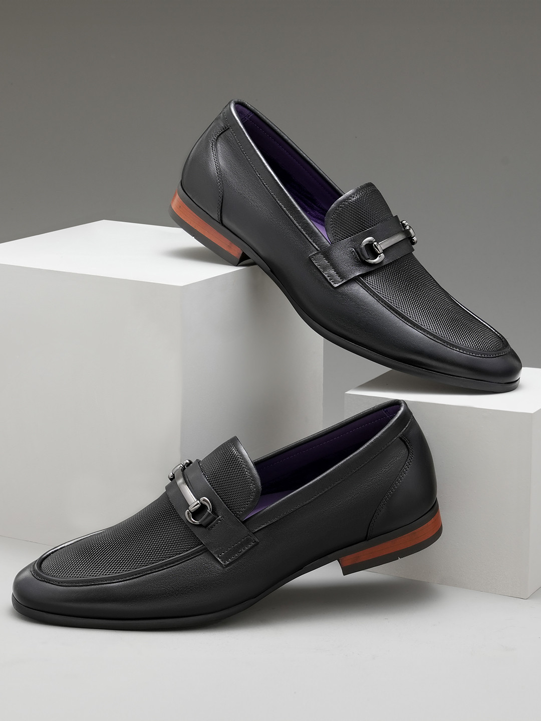 Arrow Men MONDO Textured Leather Formal Horsebit Loafers