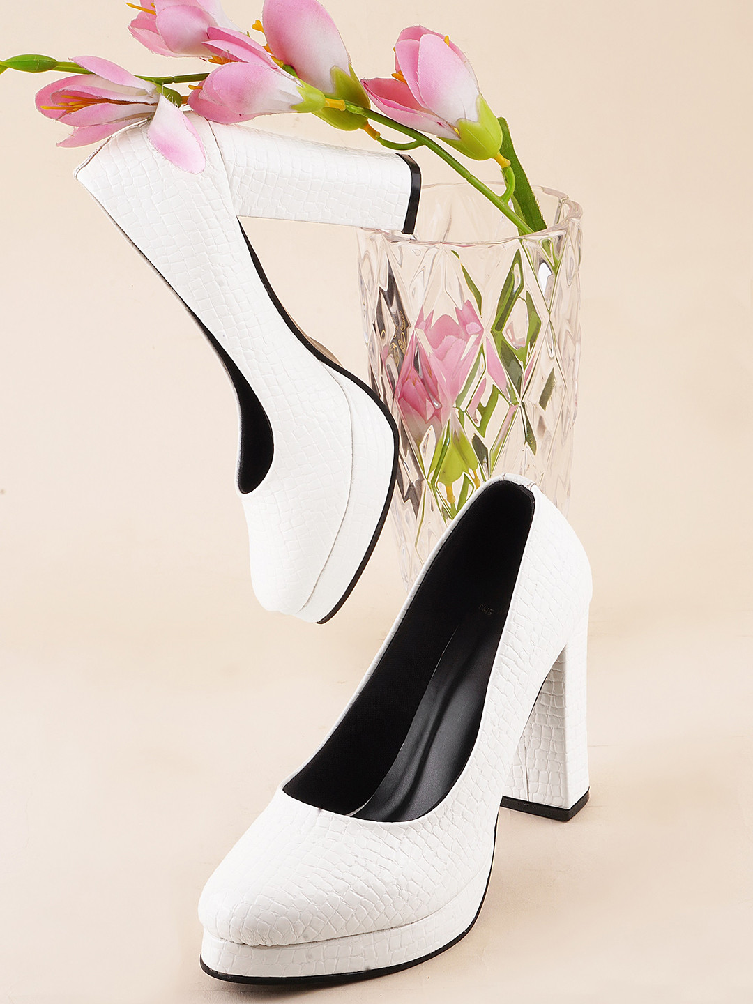 THE WHITE POLE Textured Party Platform Pumps