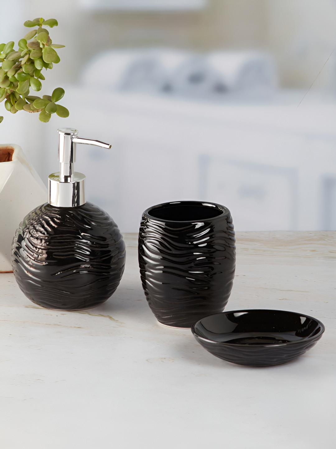 Kookee Black & Silver Toned 3 Pieces Ceramic Abstract Bath Accessories Set
