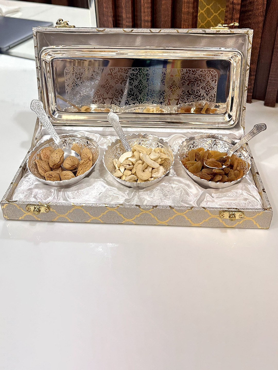 DSH Crafting Your Curiosity Silver Toned 7 Pieces Metal Gift Set with Box