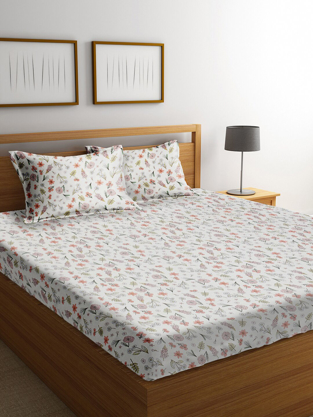 RAGO Classic White Floral Cotton 210 TC Queen Fine Bedsheet with 2 Pillow Covers-91 x 100 inches