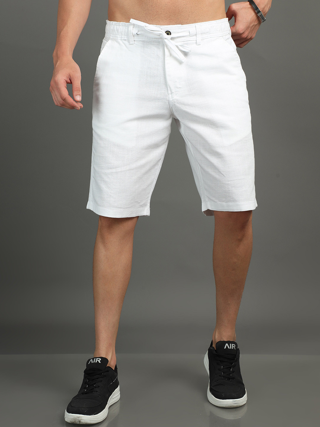 Reslag Men Mid Rise Linen Shorts