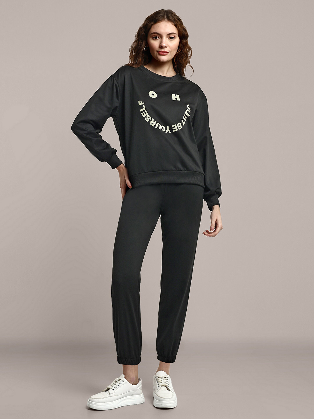 iki chic Graphic-Printed Sweatshirt and Trousers Tracksuits
