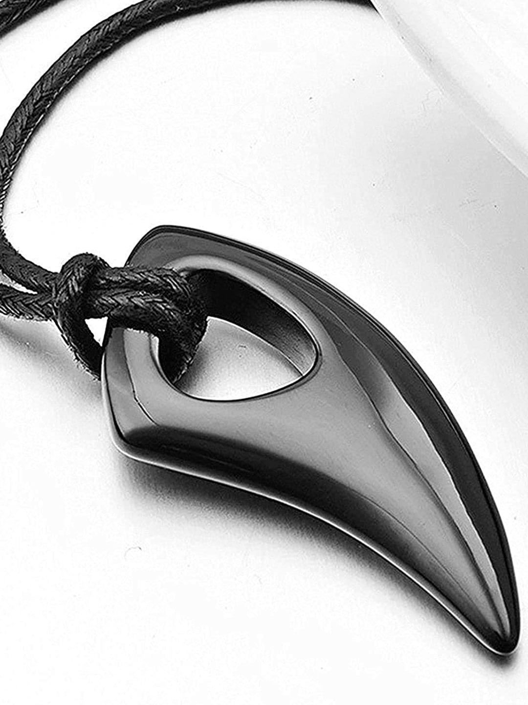 OOMPH Men Wolf Tooth Pendant With Leather Rope
