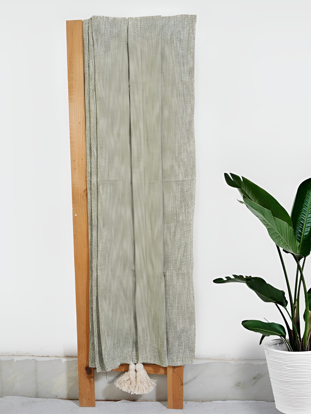 CAZIMO Green & White Self Design Throws With Large Tassel