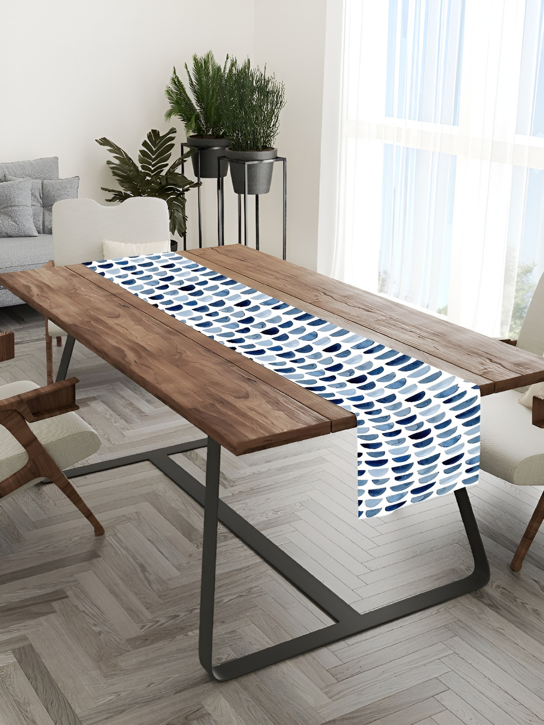 HOMADORN White & Teal Printed Table Runner
