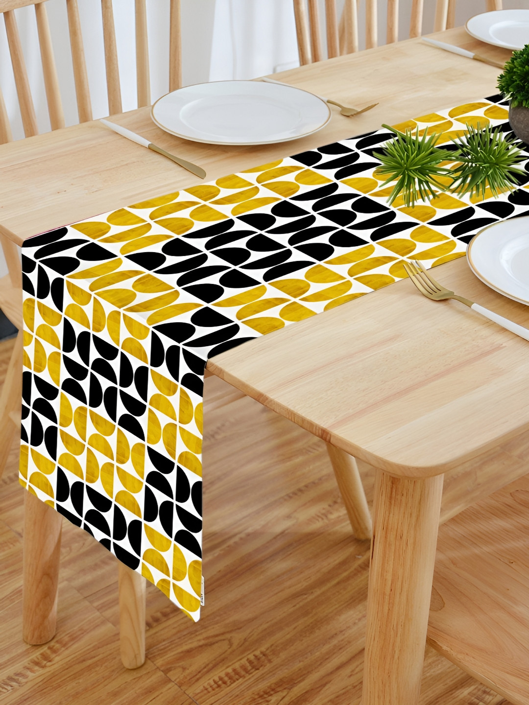 HOMADORN Yellow & Black Geometric 4 Seater Table Runner