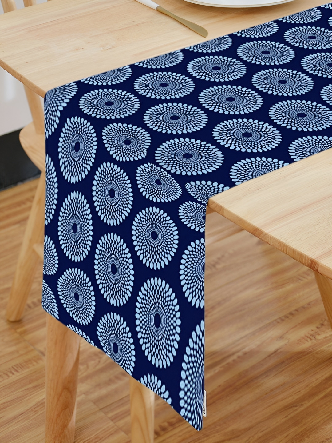 HOMADORN Blue Geometric 4 Seater Table Runner