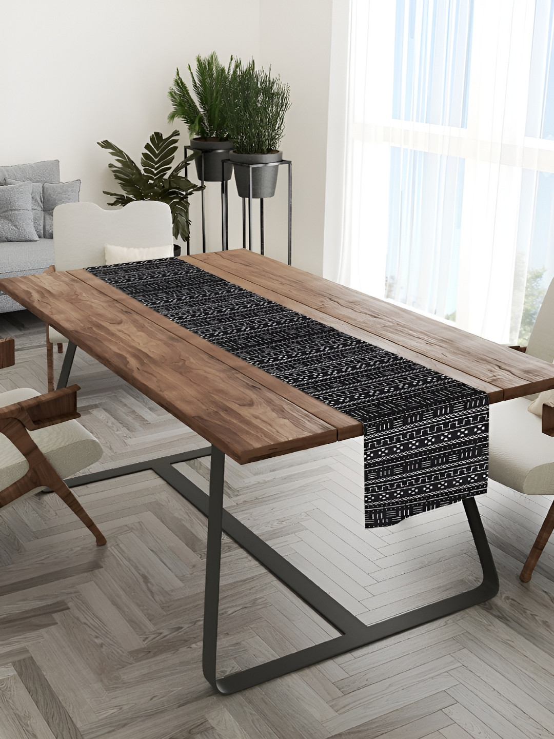 HOMADORN Black Printed Table Runner