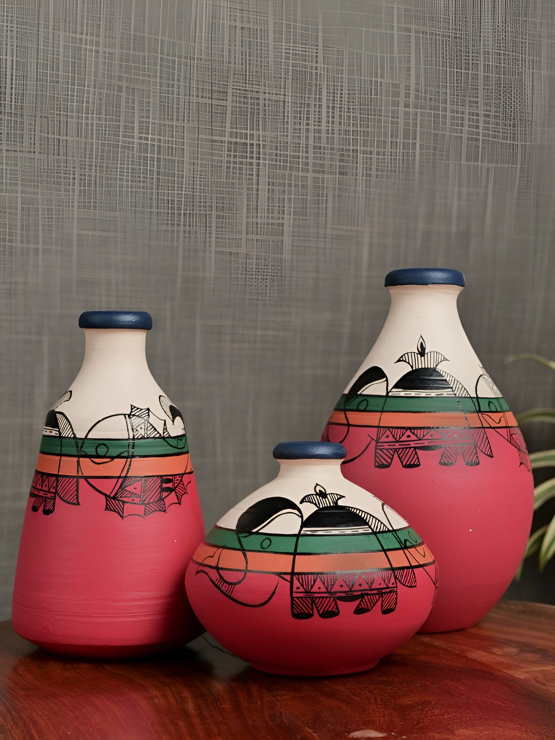 ARTYSTA BEAUTIFYING LIVES Pink & Red 3 Pieces Printed Teracotta Flower Vases
