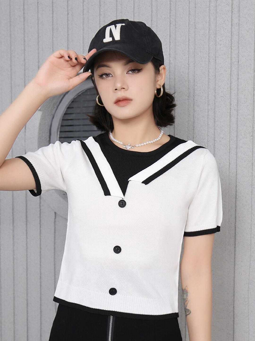 StyleCast Girls White & Black Colourblocked Round Neck Short Sleeves Crop Top
