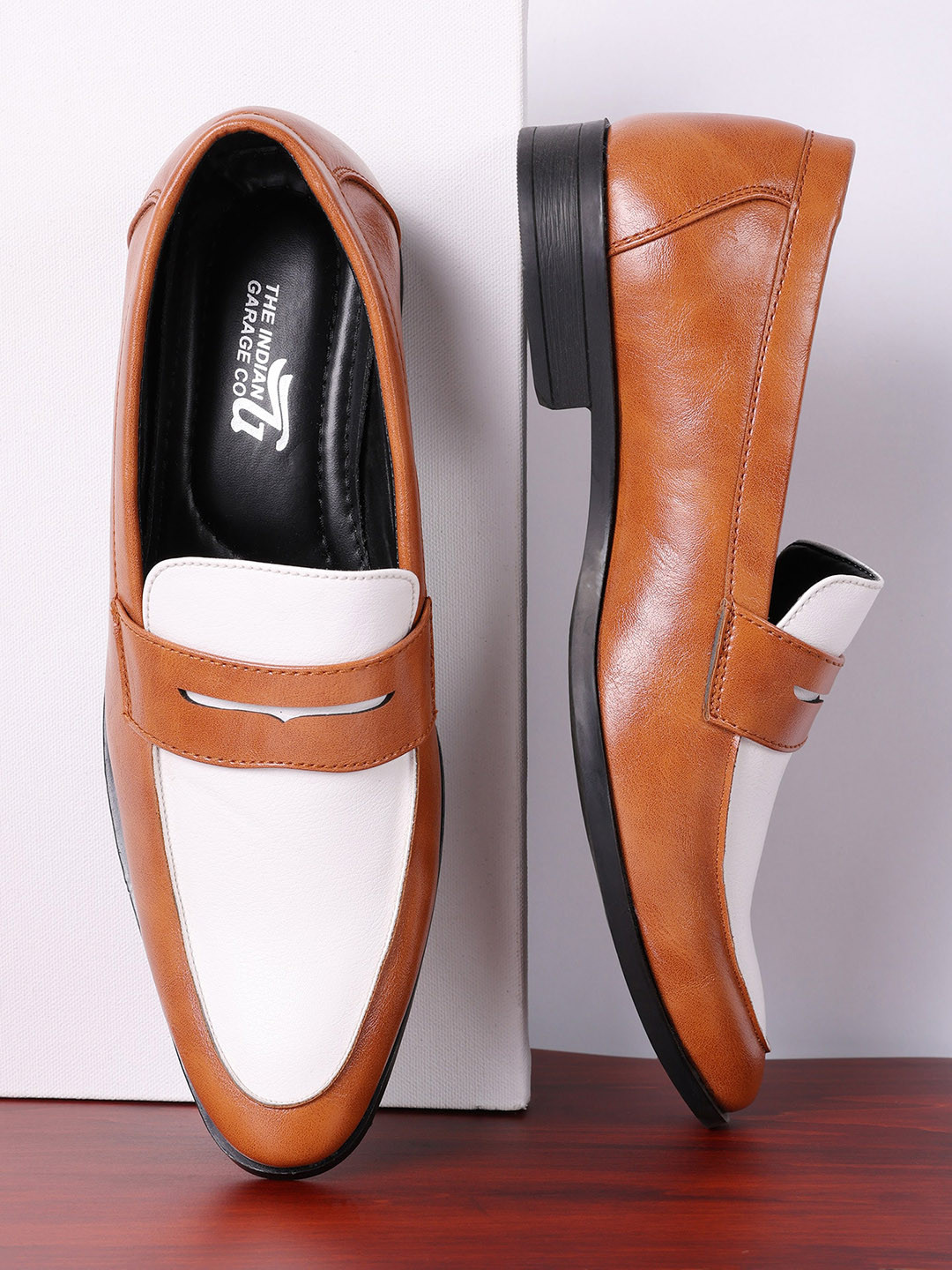 The Indian Garage Co Men Colourblocked Athletic Insole Penny Loafers